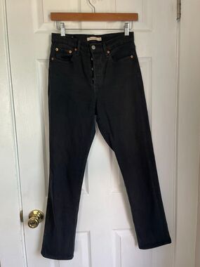 LEVI'S Women's Black Button Fly High Rise WEDGIE STRAIGHT Jeans Sz 26 26x28